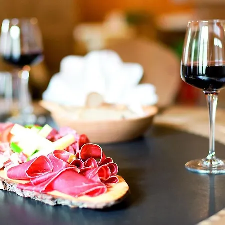 Inn Central La Fainera Superior